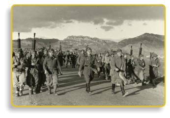 Soldati del CTV in marcia in Spagna (Archivio prov. BZ, Fondo Sandri)